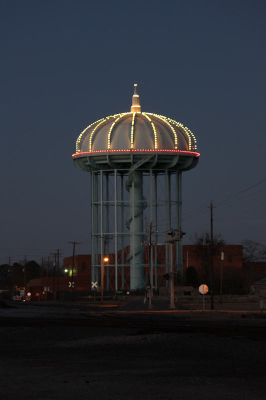 Center Street Tank with Lights.